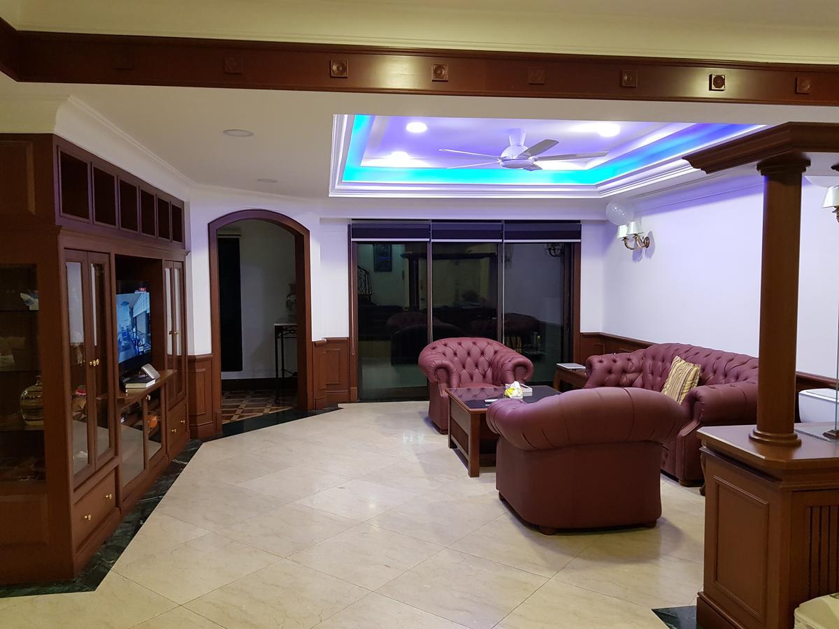 Aparthotel Marina Court Luxury Penthouse Kota Kinabalu Exterior foto
