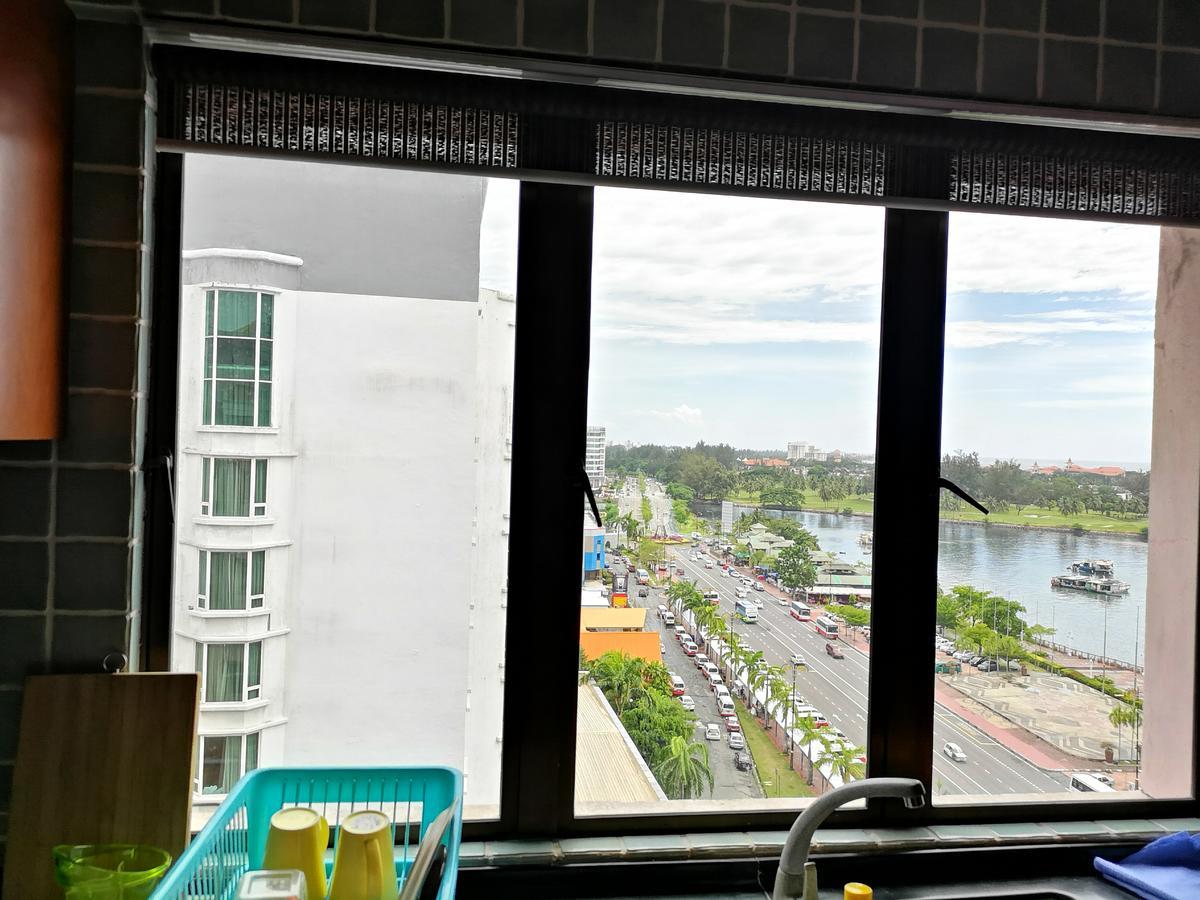 Aparthotel Marina Court Luxury Penthouse Kota Kinabalu Exterior foto