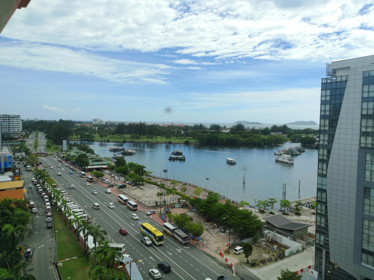 Aparthotel Marina Court Luxury Penthouse Kota Kinabalu Exterior foto