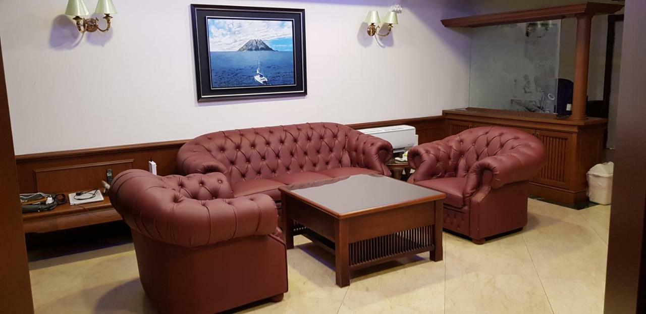 Aparthotel Marina Court Luxury Penthouse Kota Kinabalu Exterior foto